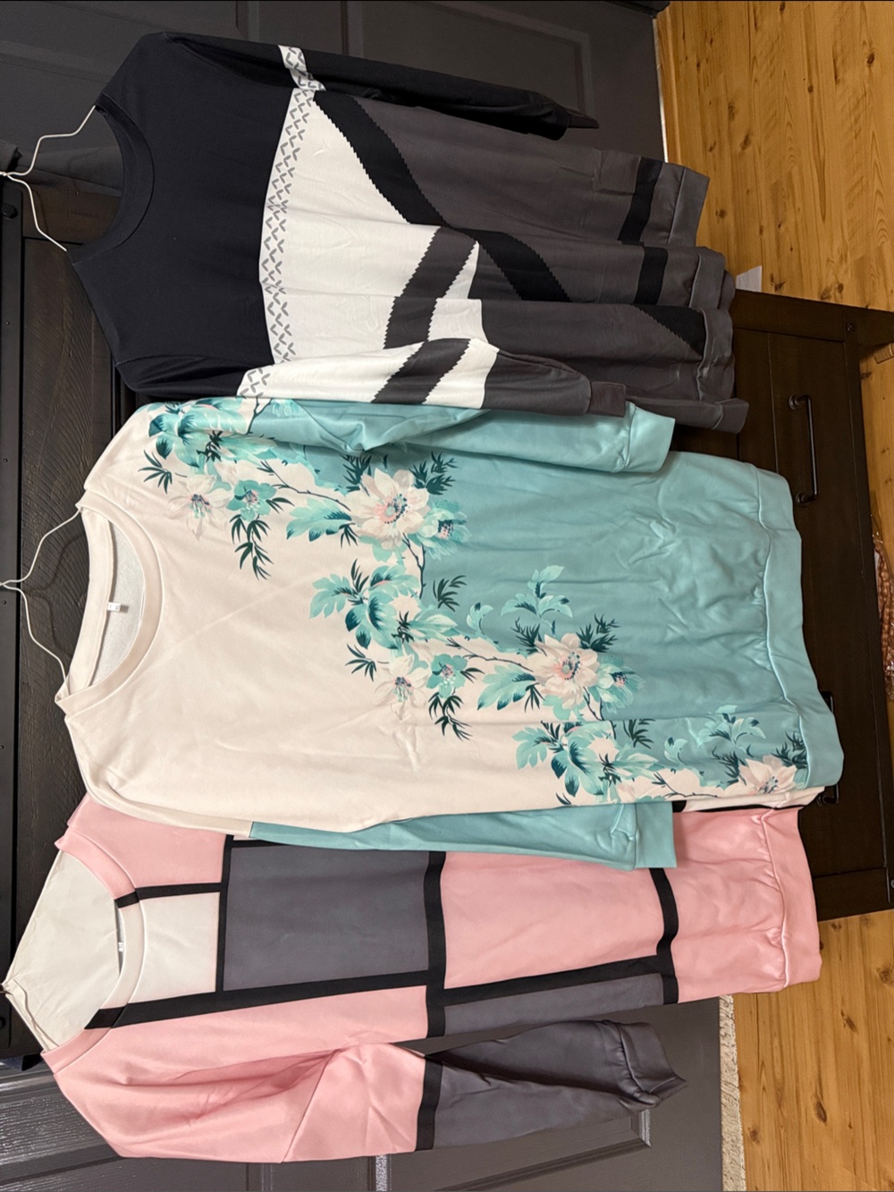 Women's Pink and Mint Floral Pullover Tops